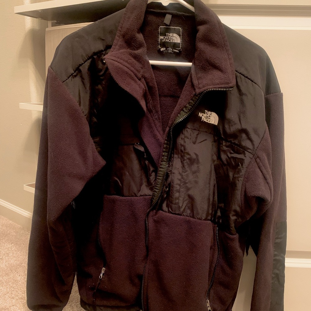 Men’s black north face jacket